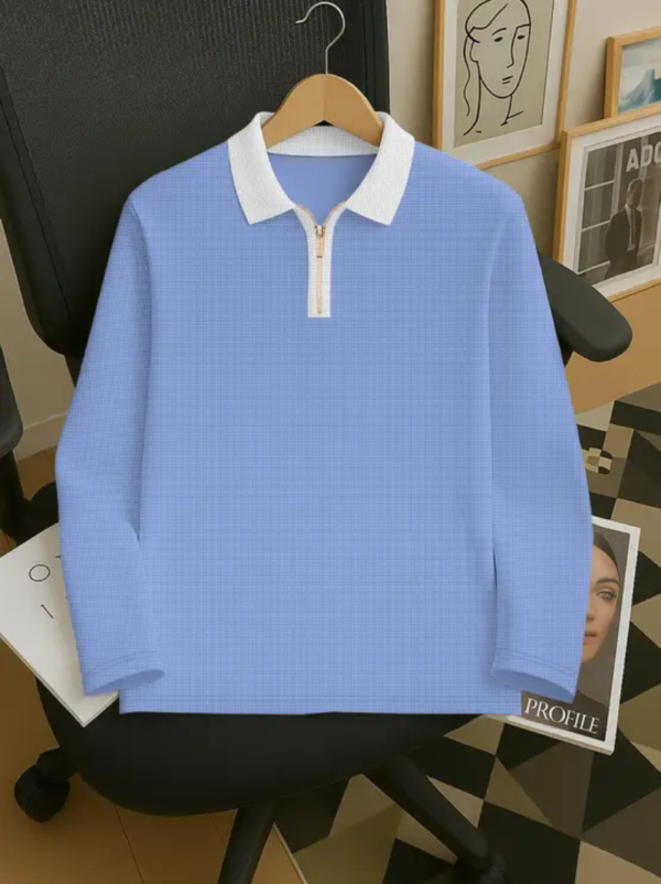 Men Colorblock Zip Neck Cotton Blend Blue T-Shirt